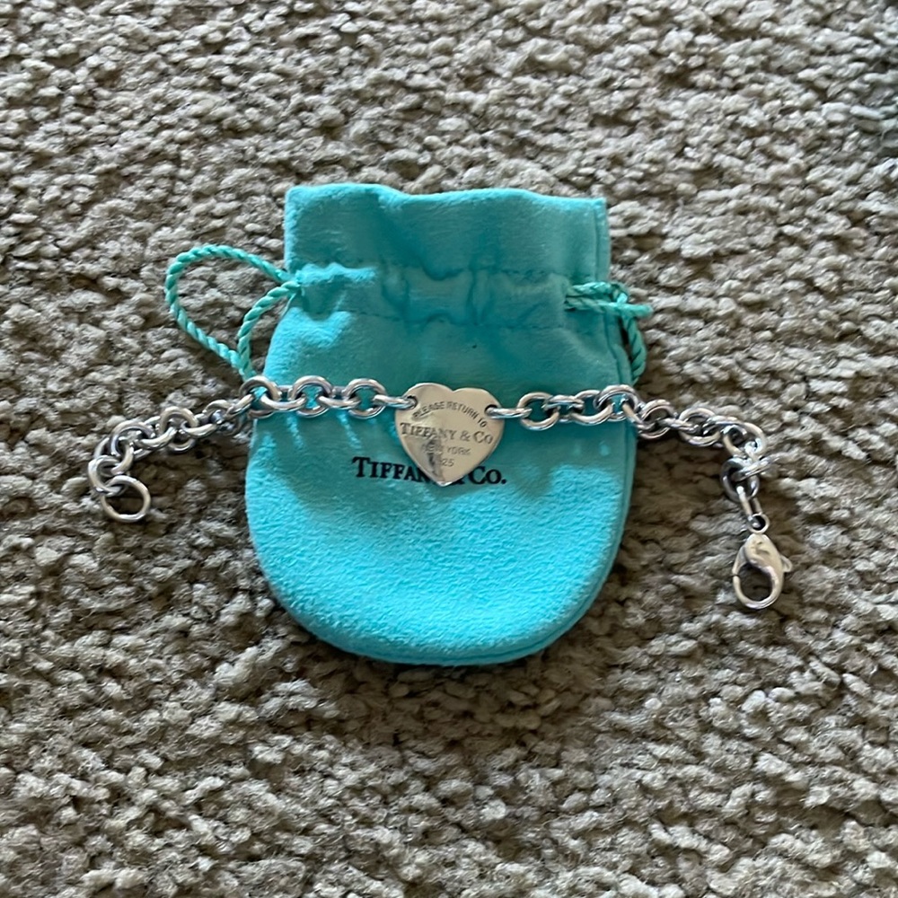 Tiffany heart return to Tiffany bracelet
